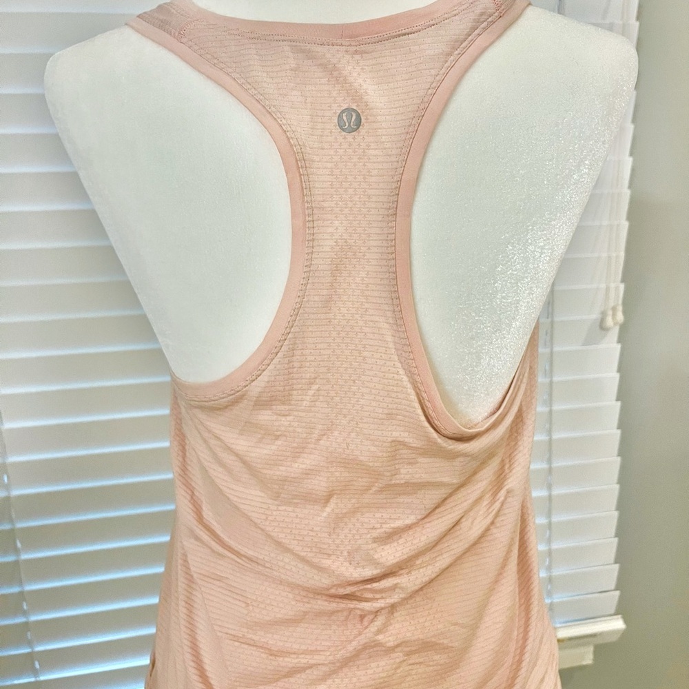 Lululemon pink tank